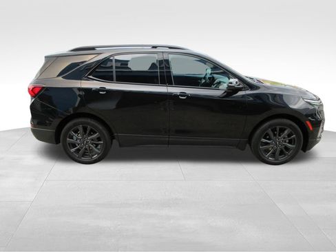 Certified 2022 Chevrolet Equinox RS w/ Infotainment Package FWD image 6