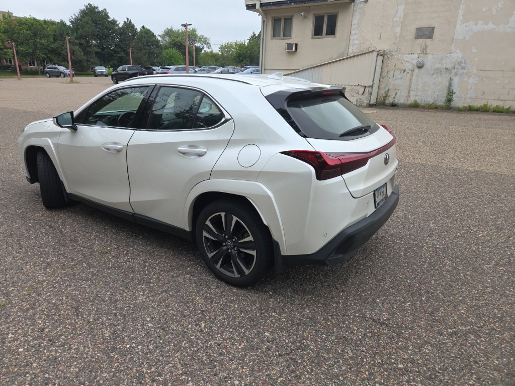 Used 2024 Lexus UX 250h AWD w/ Premium Package image 14