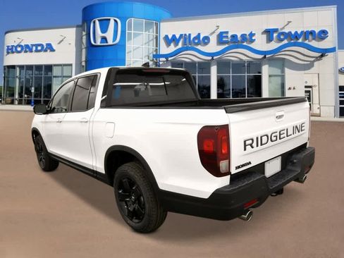 New 2026 Honda Ridgeline Black Edition image 3