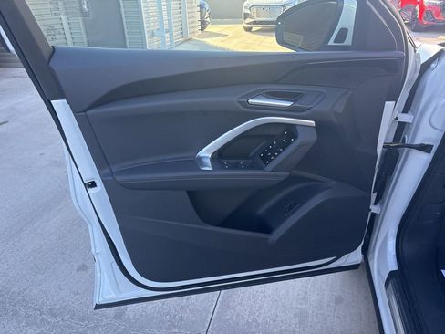 Certified 2025 Audi Q5 Premium w/ Convenience Package image 10