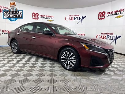 Used 2024 Nissan Altima 2.5 SV