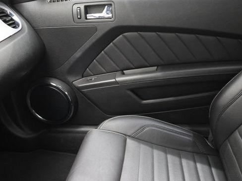 Used 2013 Ford Mustang GT Premium w/ Comfort Pkg RWD image 12