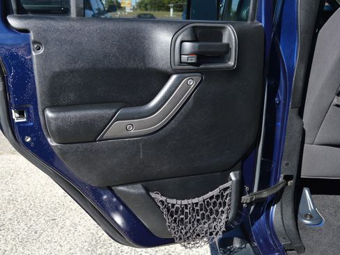 Used 2013 Jeep Wrangler Unlimited Sport image 27