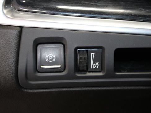Used 2024 Cadillac XT5 Premium Luxury FWD image 22