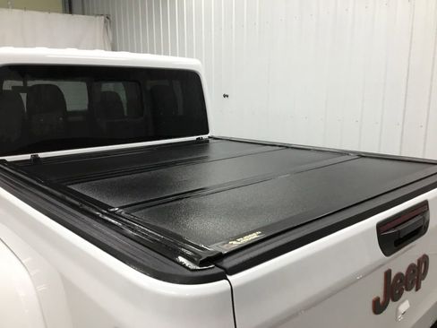 Used 2021 Jeep Gladiator Mojave image 16