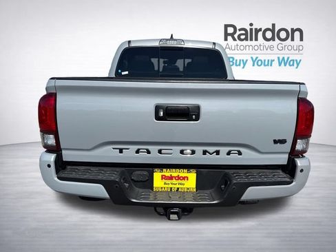 Used 2019 Toyota Tacoma TRD Off-Road AWD/4WD image 6