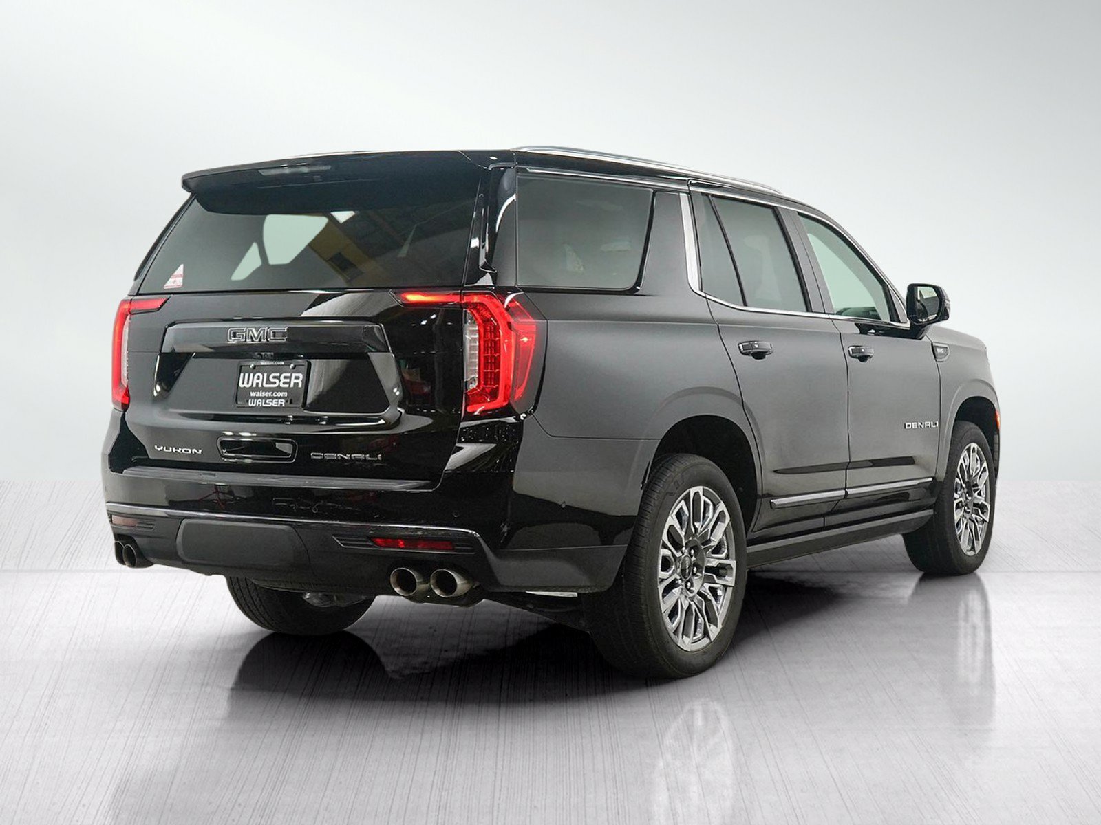 Used 2024 GMC Yukon Denali Ultimate AWD/4WD image 5