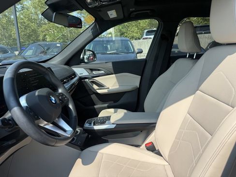 Used 2023 BMW X1 xDrive28i w/ Premium Package AWD/4WD image 3