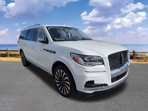 Used 2024 Lincoln Navigator L Black Label image 10