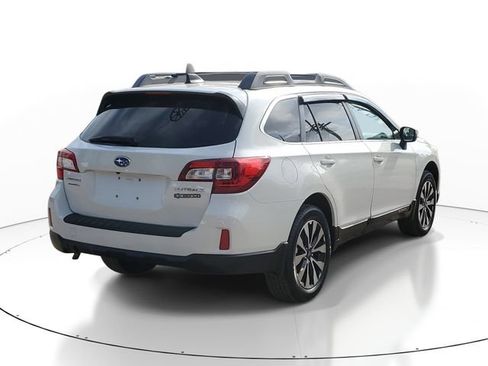 Used 2016 Subaru Outback 2.5i Limited AWD/4WD image 4