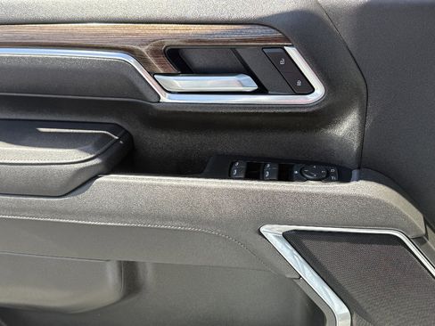 Used 2025 Chevrolet Silverado 2500 LT AWD/4WD image 17