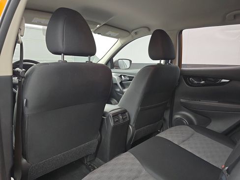 Used 2021 Nissan Rogue Sport SV image 33