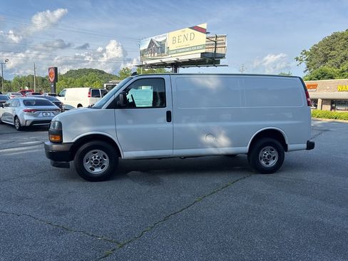 Used 2018 GMC Savana 2500 w/ Communications Package image 13