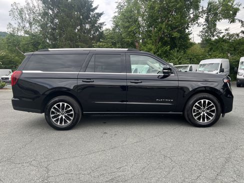 Used 2025 Ford Expedition Max Platinum AWD/4WD image 4