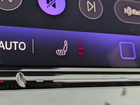 New 2026 Volkswagen Tiguan SE image 22