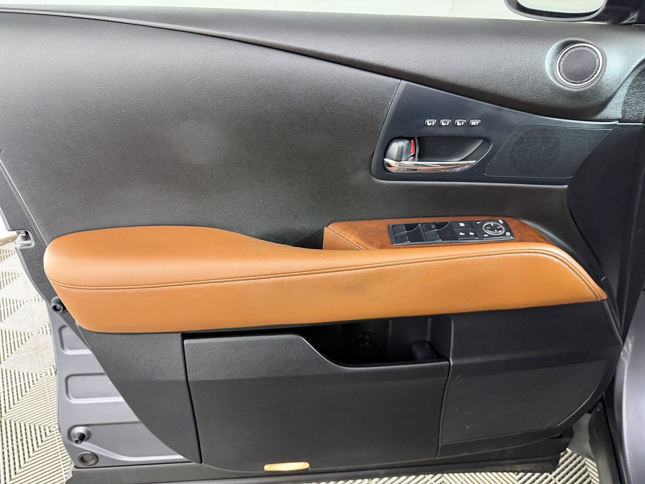 Used 2013 Lexus RX 350 FWD w/ Navigation Pkg image 14