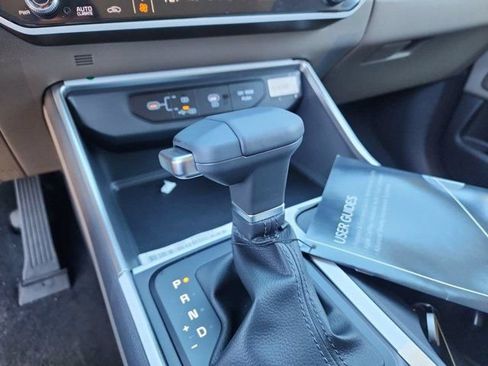 New 2026 Kia Carnival FWD image 18