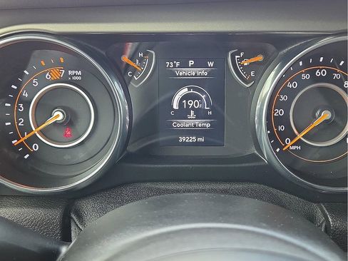 Used 2018 Jeep Wrangler Sport AWD/4WD image 38