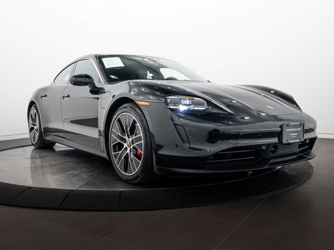 Certified 2022 Porsche Taycan 4S AWD/4WD image 9