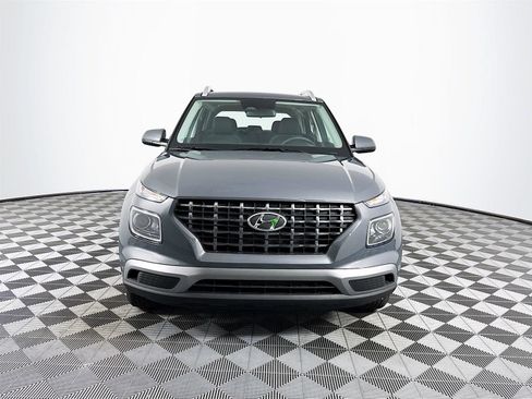 New 2025 Hyundai Venue SEL image 2