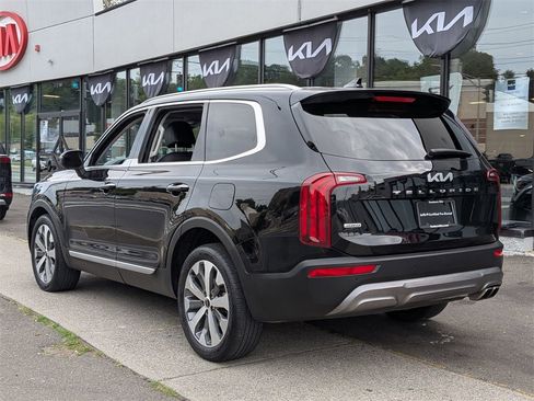 Certified 2022 Kia Telluride S image 12