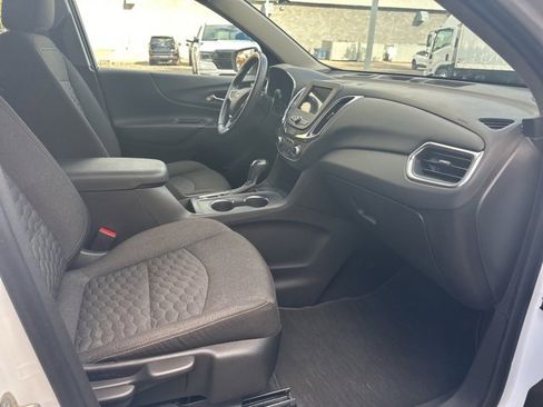 Used 2019 Chevrolet Equinox LT w/ Driver Convenience Package image 32