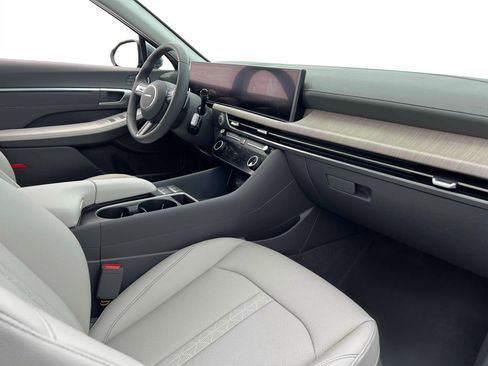 New 2025 Hyundai Sonata Limited image 16