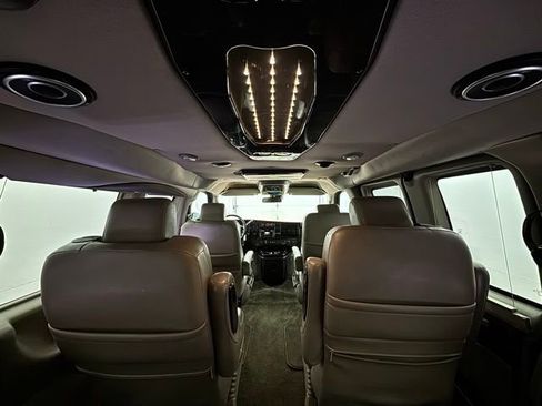 Used 2020 Chevrolet Express 2500 Explorer Limited SE w/ Enhanced Convenience Package image 3