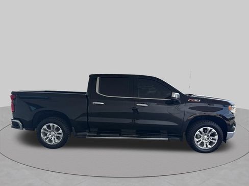 Used 2024 Chevrolet Silverado 1500 LTZ w/ Z71 Off-Road Package AWD/4WD image 7