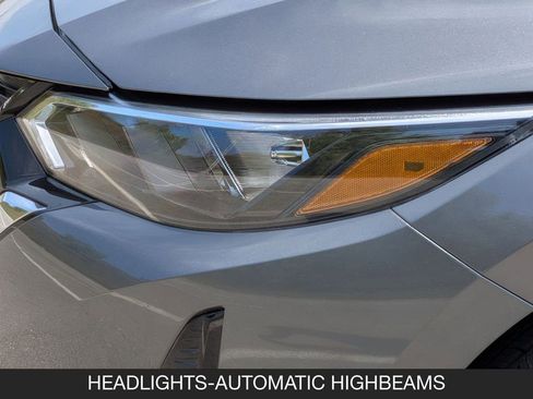 Certified 2025 Nissan Sentra SV image 10