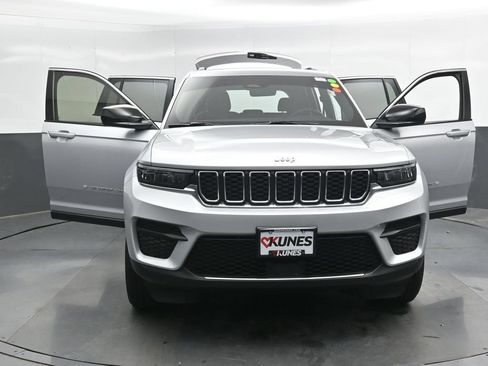 Used 2025 Jeep Grand Cherokee 4WD image 48