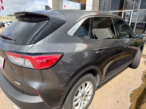 Used 2020 Ford Escape SE FWD image 5