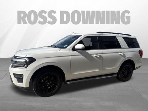 Used 2022 Ford Expedition XLT RWD image 2