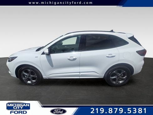 Used 2023 Ford Escape ST-Line Select AWD/4WD image 1