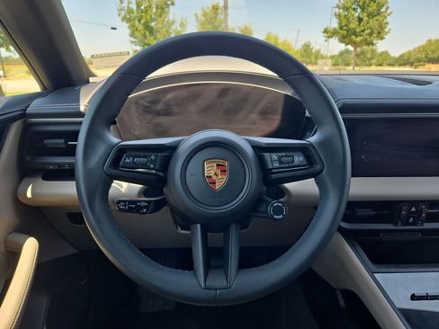 Used 2025 Porsche Macan 4 Electric AWD/4WD image 22