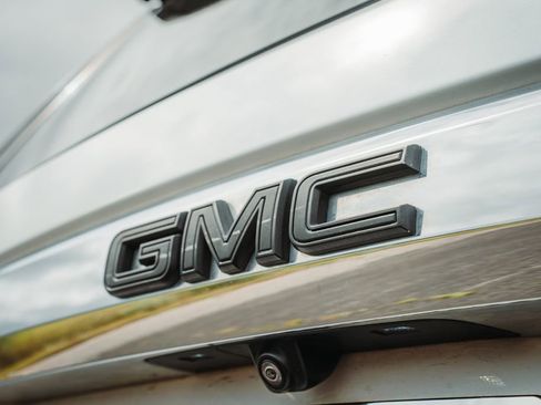 Used 2022 GMC Yukon XL SLT w/ SLT Premium Package AWD/4WD image 27