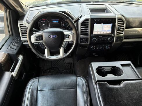 Used 2017 Ford F250 Lariat w/ Lariat Ultimate Package AWD/4WD image 19