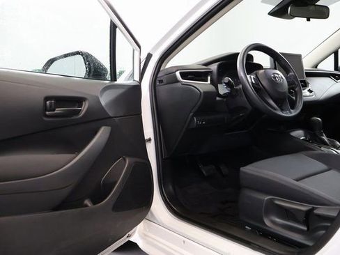 Used 2024 Toyota Corolla LE image 10
