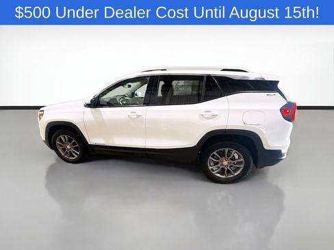 Used 2024 GMC Terrain SLT w/ LPO, Floor Liner Package AWD/4WD image 9