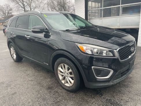 Used 2016 Kia Sorento LX image 13