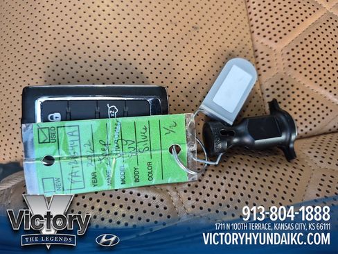 Used 2022 Jeep Grand Wagoneer Series III w/ Rear Seat Video Group 1 AWD/4WD image 29