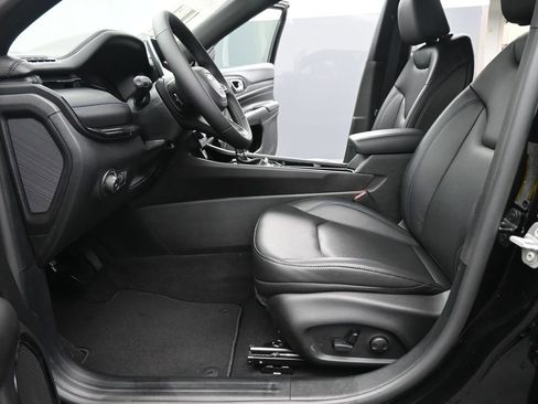 New 2026 Jeep Compass Limited image 10