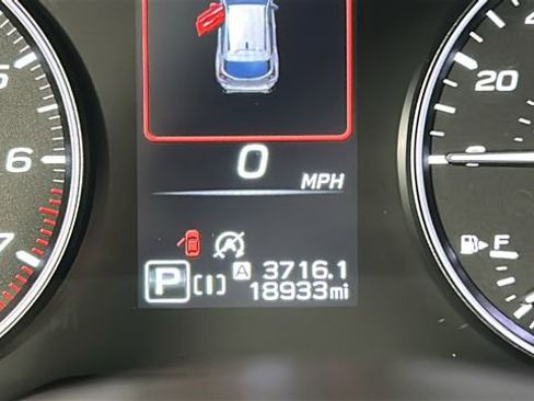 Used 2024 Subaru Crosstrek 2.0i Premium AWD/4WD image 19