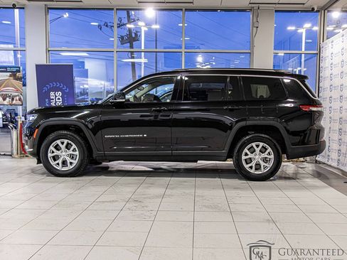 Used 2023 Jeep Grand Cherokee L Limited AWD/4WD image 8