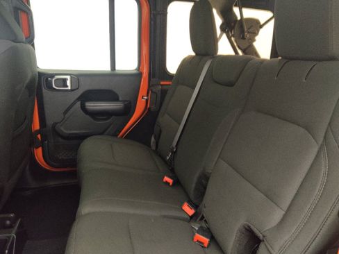 Used 2018 Jeep Wrangler Unlimited Sport S AWD/4WD image 18