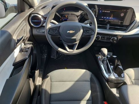 New 2026 Chevrolet Trax LT image 13