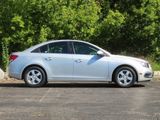 Used 2016 Chevrolet Cruze LT image 2