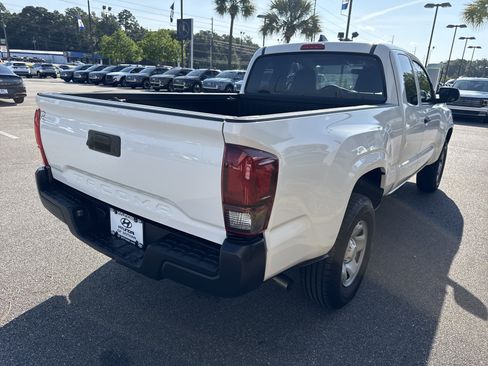 Used 2023 Toyota Tacoma SR RWD image 5