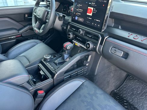 Used 2024 Toyota Tacoma TRD Pro image 15