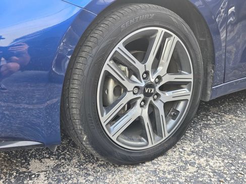 Used 2019 Kia Forte S w/ S Premium Package FWD image 10